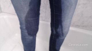 Cassie Wetting Tight Blue Jeans