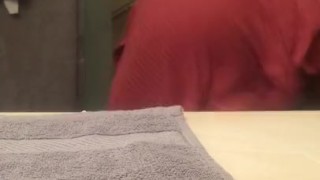 Teen twerks in the mirror