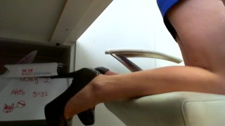 MASTURBATE AT WORK DAY 2 : i tease and play myself to get a strong orgasm