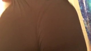 SEXFEENE SHAKES THAT ASS FOR THE CAMERA...COME SLAP IT !!!