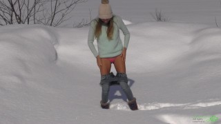 Winter Pee of Katya Clover