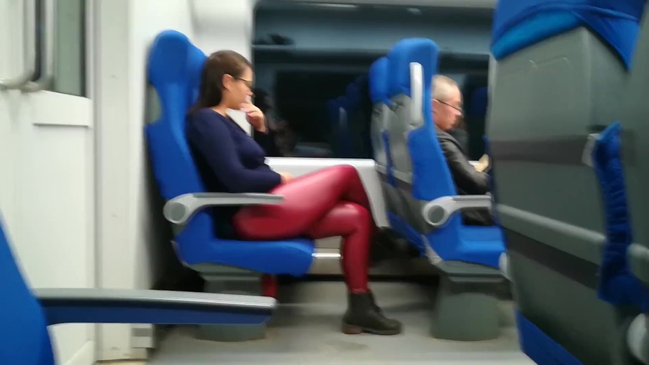 Voyeur dans le train