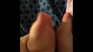 CUTE FEET PLAY