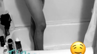 Latino Solo Shower