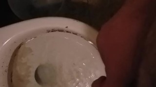 Amateur Male Pisses in Toilet