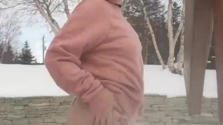 Ass slapping n flashing in the snow :0
