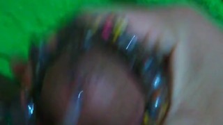 Fuckin' Donut, Jinakol kinantot ang Donut