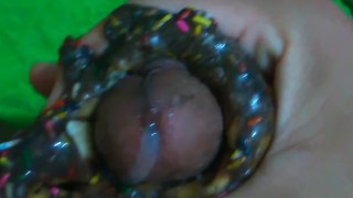 Fuckin' Donut, Jinakol kinantot ang Donut