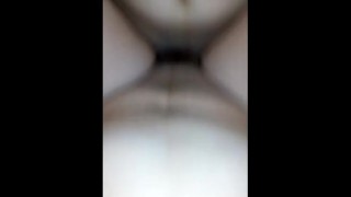 Sexo casero en el sofa, nos venimos adentro