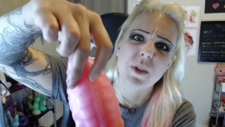 Rio's Reviews: Bad Dragon's Basilisk/Crackers Sheeth