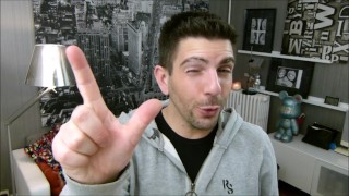 TOUCHEZ VOUS LES COUILLES ! TOP 5 des trucs à faire avec vos boules !