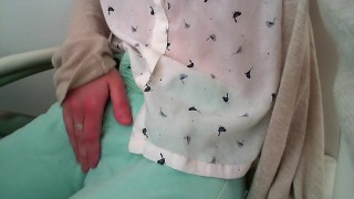 Masturbate at work:Day 34: Orgasm trought my pants