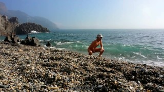 Anal on lovely beach - Lapjaz.com