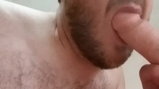 Getting familiar with my new "friend": blowjob (to be continued...)
