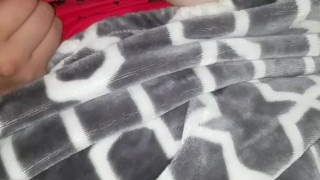 Titty an pussy play