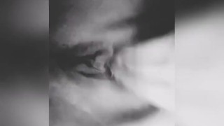 Italian wife masturbates on a chat
