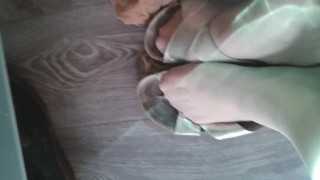 Nylonfüsse und Hausschuhe