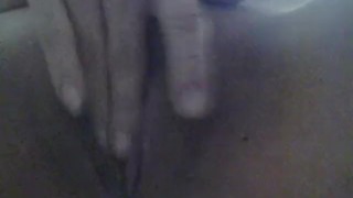 FINGERING ORGASM