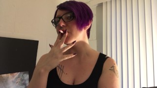 Fake fingernails smoking