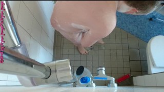 Wichsen mit Schaum in der Dusche ** Foot Fun **