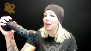 Rio Reviews: The Pleasure Works' Night's King (heat activated color)