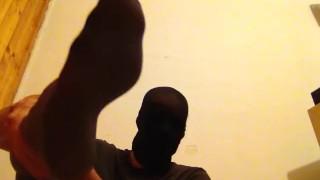 YOUNG GUY SHOW FEET AND LEGS IN PANTYHOSE AND LEGGINGS