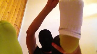 YOUNG GUY SHOWING FEET AND LEGS IN GREEN PANTYHOSE AND SPANDEX LEGGINGS