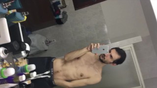 Beau Mec En Branle