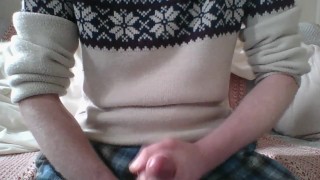 Sunday afternoon wank on the sofa ;)