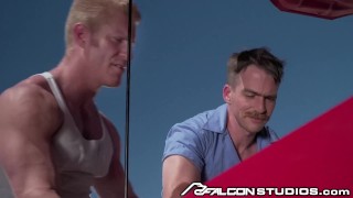 Big Dick Muscle Mechanic Gets Ass Fucked In Garage!