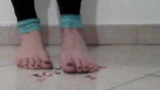 GIANT FEET