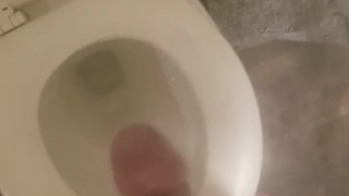Me cummin in the toilet