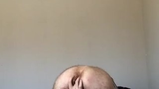 Hairy twink fingers himself