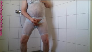 Geiles Duschen in Nachtwäsche ** DWT Fun **