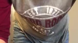 Firm MILF ass in tight jeans ;)