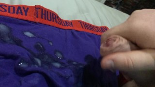 A Thursday night wank