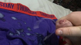 A Thursday night wank