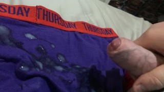 A Thursday night wank