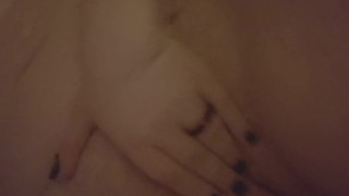 Chubby hottie plays with herself in the bath