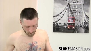 Young bearded Americans fucking deep in the sweet hole