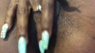 Play with my pussy