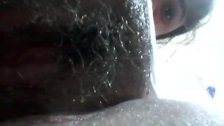 Buceta peluda de uma virgem! - Hairy pussy of a virgin!