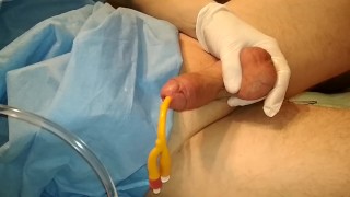 insert 18FR catheter and small sounding play