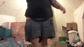 fat white girl buttcrack putting clothes away