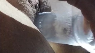 Milf pussy play