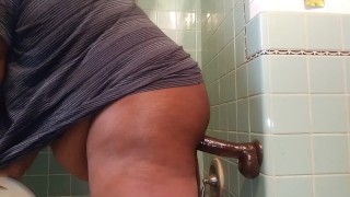 Dildo ride