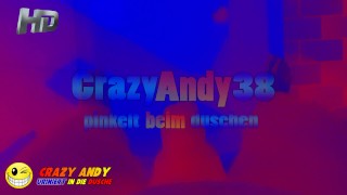 Andy pinkelt in die Dusche (Full HD 1080i)