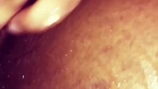 I love making my juicy ass jiggle
