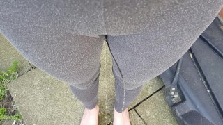 Outdoor pissing in leggings