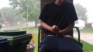 Jerking out outside and cumming